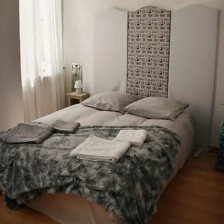 公寓 Belle Maison De 1800 Au Centre De *