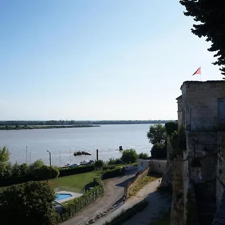 Belle Maison De 1800 Au Centre De 公寓 Bourg-sur-Gironde